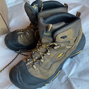 KEEN men’s Braddock waterproof mid steel toe boots